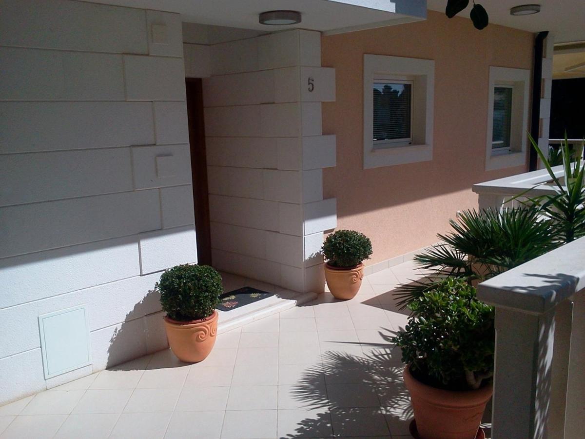 Apartments Jani Хвар Экстерьер фото