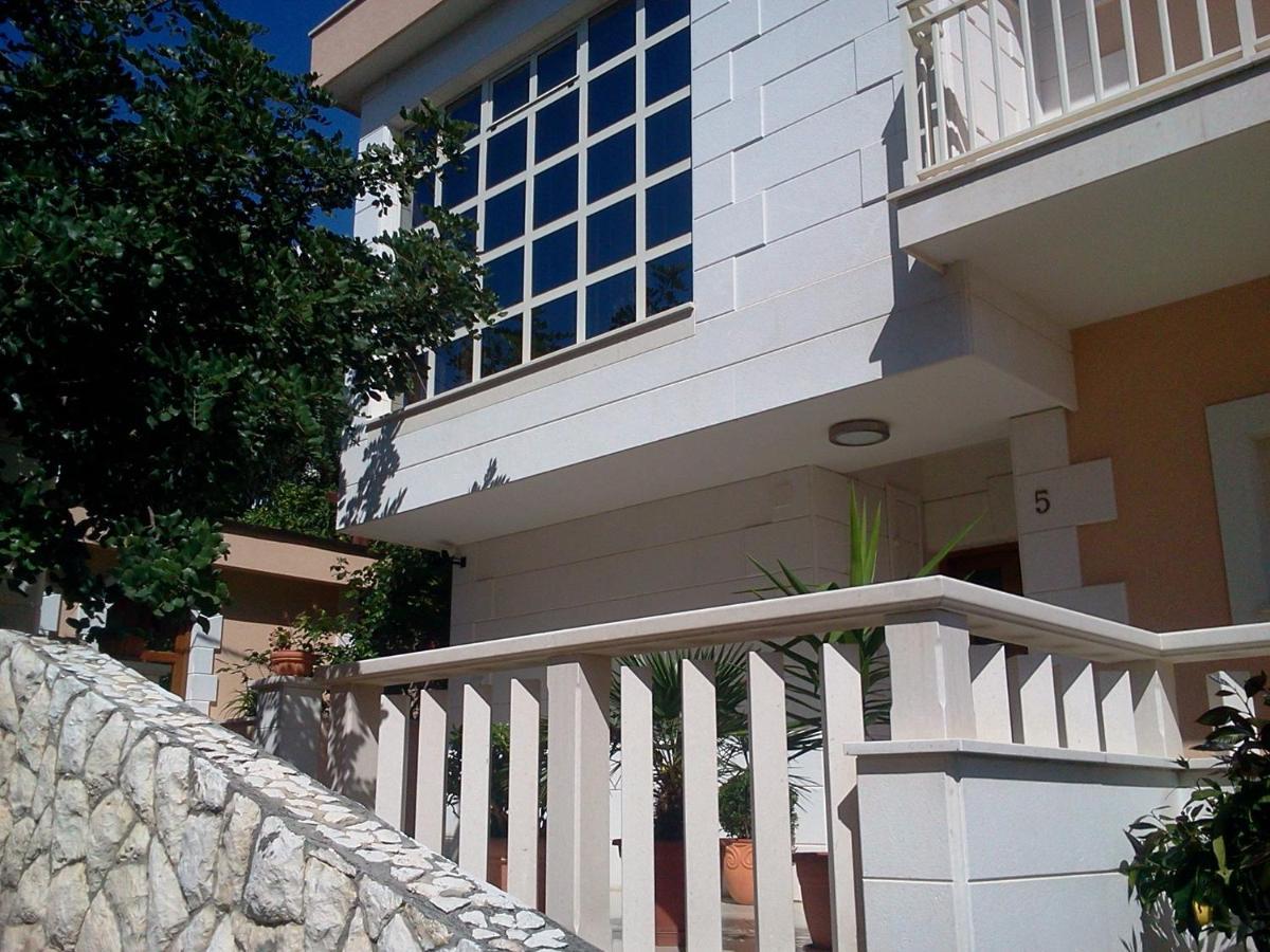 Apartments Jani Хвар Экстерьер фото