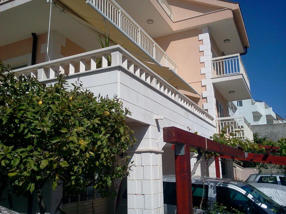Apartments Jani Хвар Экстерьер фото