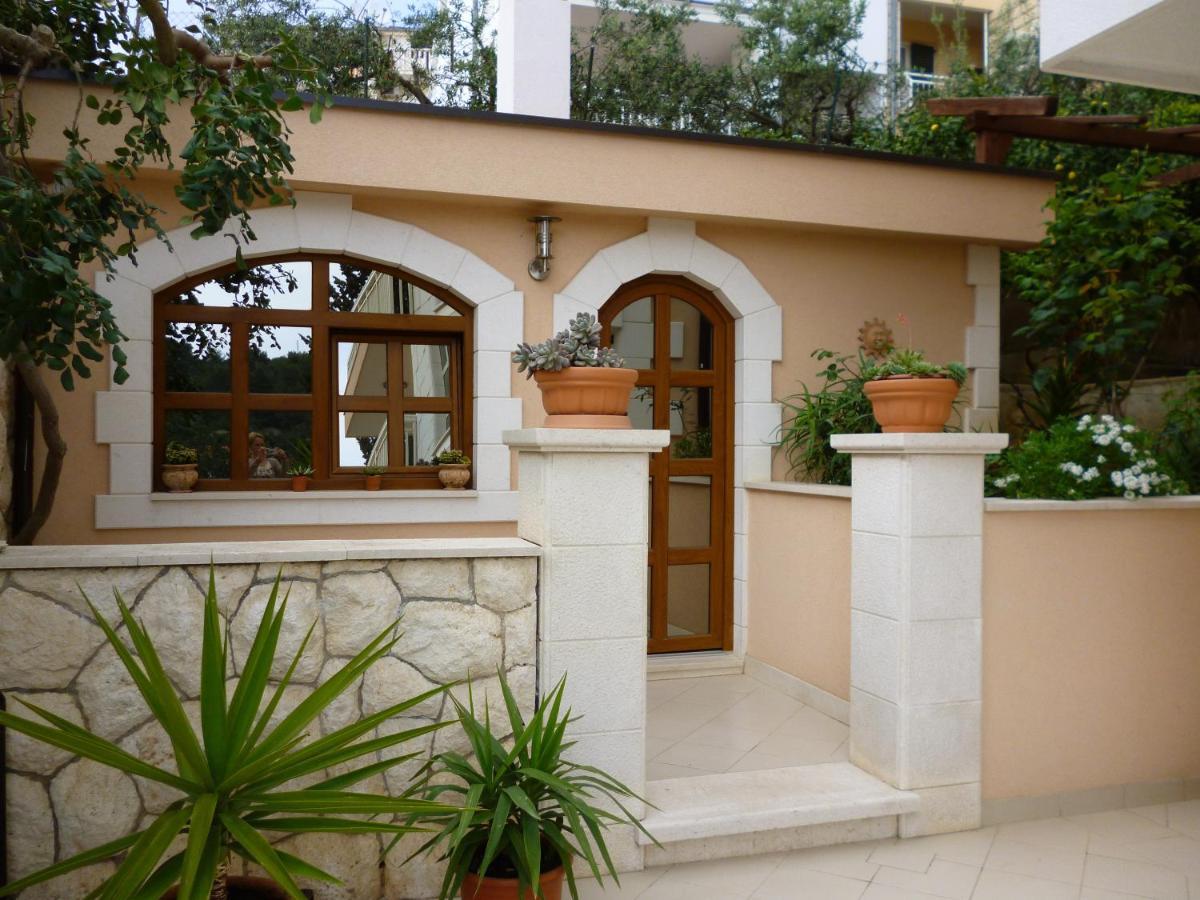 Apartments Jani Хвар Экстерьер фото
