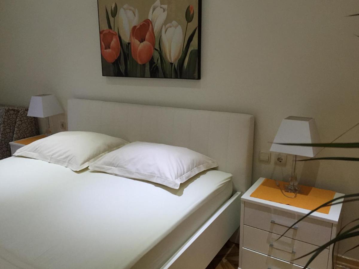 Apartments Jani Хвар Экстерьер фото